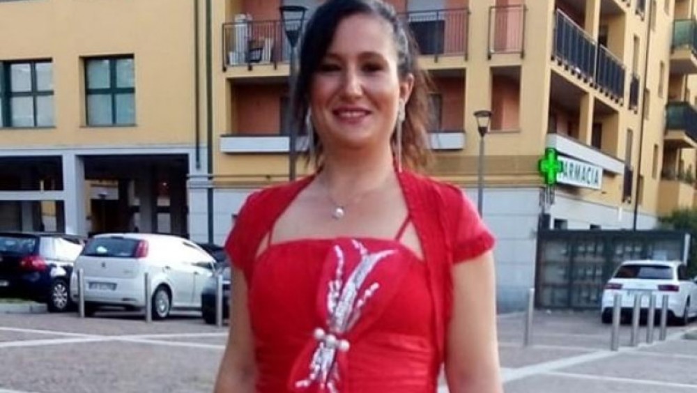Terifiant // Și-a lăsat fetița de 1 an singură în casă 6 zile, ca să-și vadă iubitul. Când s-a întors, a găsit-o moartă
